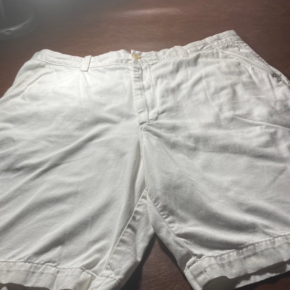 Madison khaki shorts , size 36 . In good condition. - Picture 1 of 5